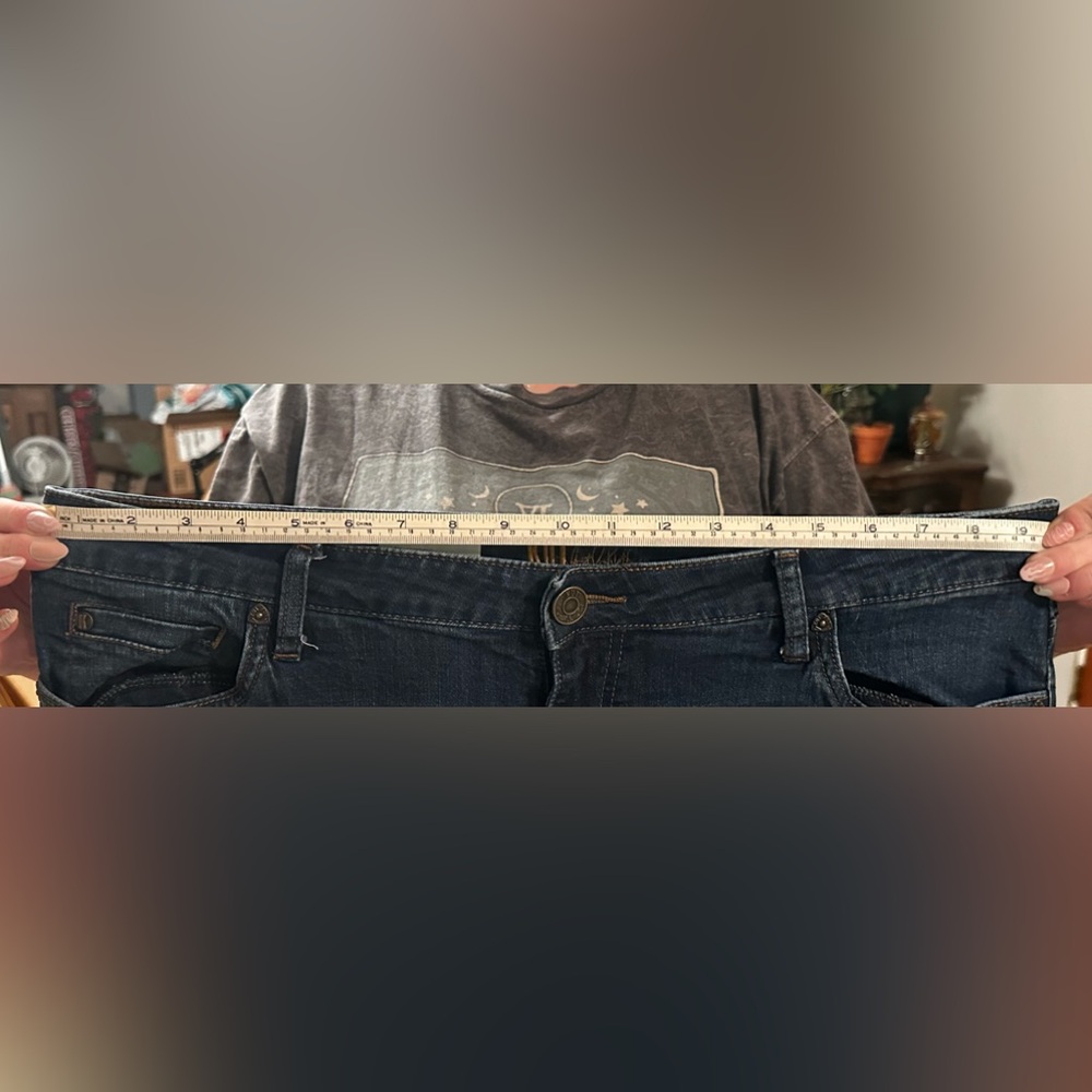 Jeans - Picture 3 of 3